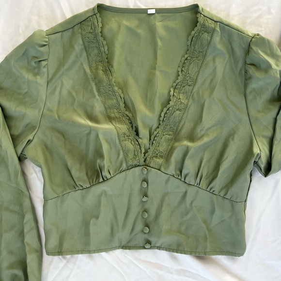 Lace Detail Blouse - Picture 3 of 5